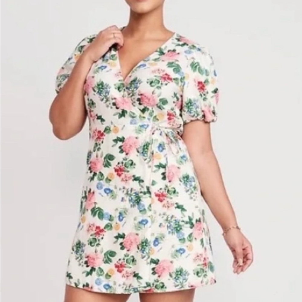 NWT Old Navy Floral Wrap Mini Dress